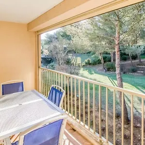 Appartement Flat With Swimming Pool Near The, Sanary-sur-Mer